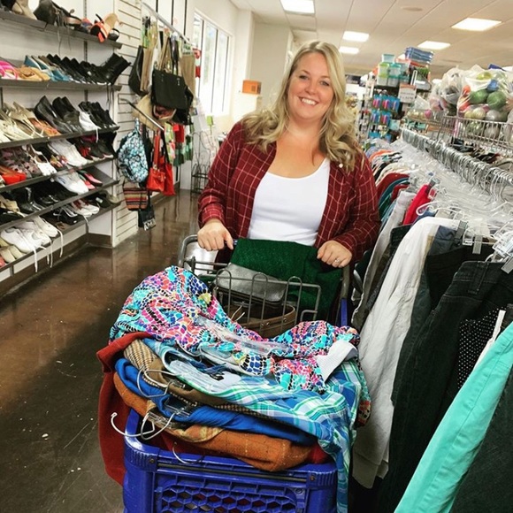 Meet your Posher, Erica - Picture 3 of 3